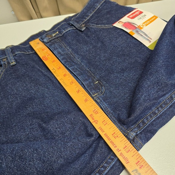 Wrangler Jeans Mens 36x34 (Fits 34x34) Premium Flex Straight Dark Cowboy Biker - Picture 9 of 12